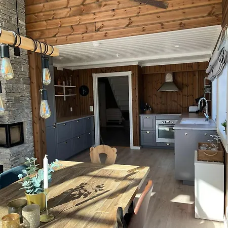 Chalet Jacuzzi & Sauna Hilltop With River Views *