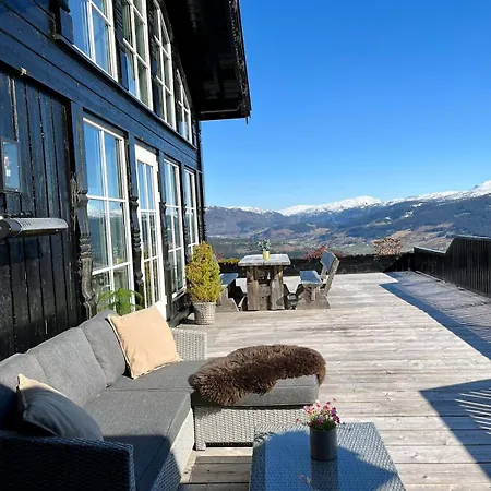 Jacuzzi & Sauna Hilltop With River Views