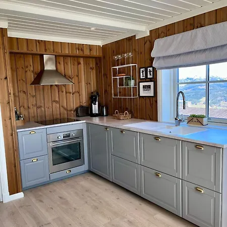 Chalet Jacuzzi & Sauna Hilltop With River Views
