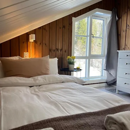 Chalet Jacuzzi & Sauna Hilltop With River Views